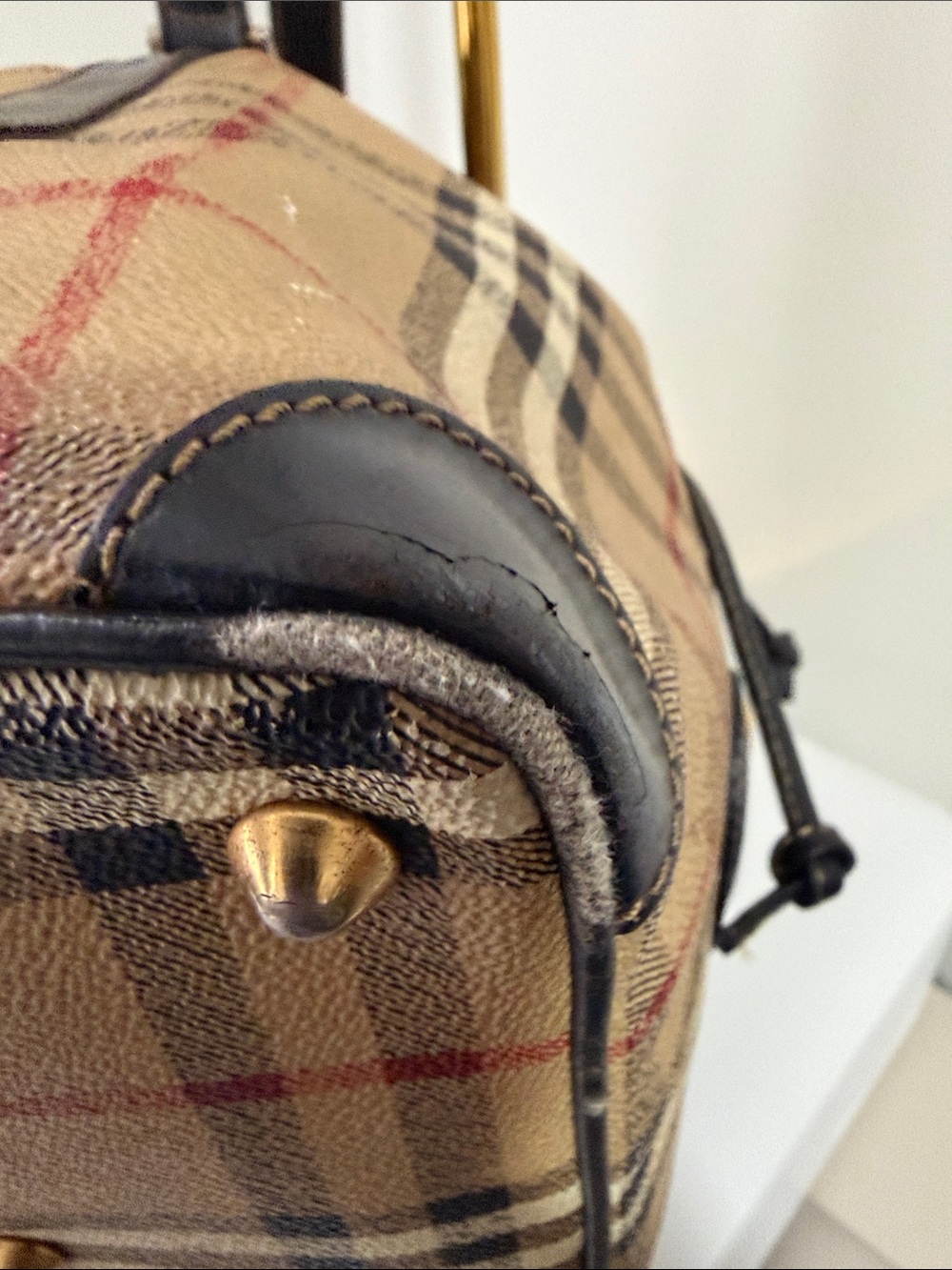 Authentic Vintage Burberrys London Nova Check Bucket Bag - Picture 9 of 17
